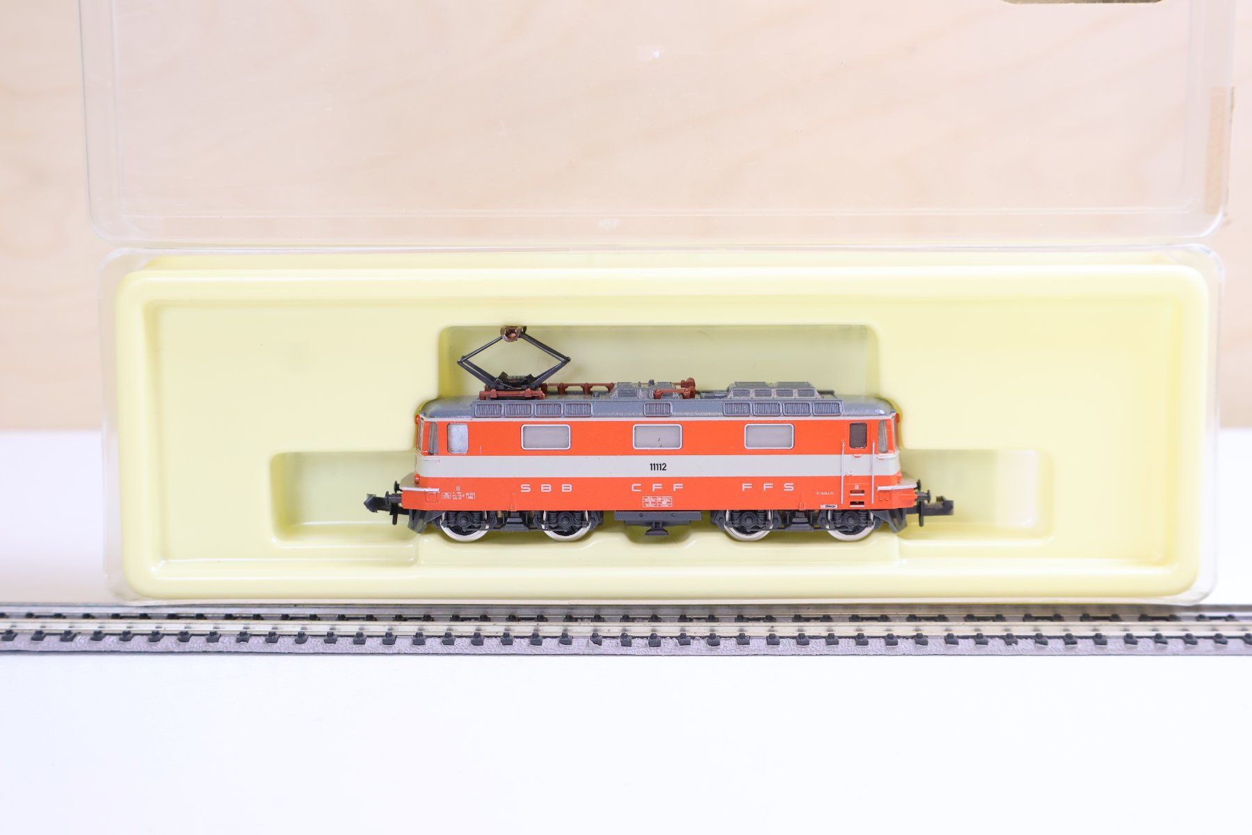 Trix Modellini di ferrovie: Minitrix Swiss Express Re 4/4 E-Lok - 2976 Spur N – Usato da Winterthur venduto da Monstera 6
