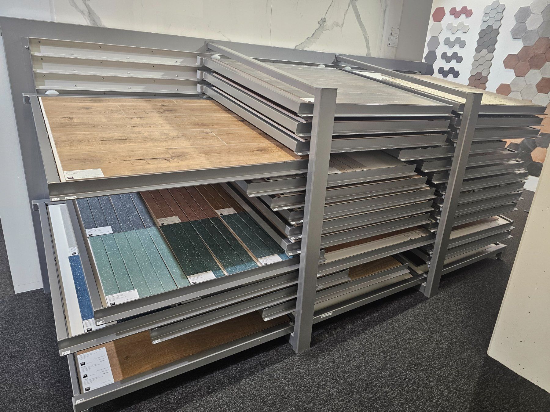 Altro in Decorazioni & Accessori: Ausstellungsständer Display Möbel Schieberablage 29 Fächer – Usato da Bennau venduto da Conner1 1