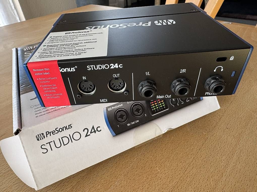 Equipement studio: Audio Interface – Neuf avec emballage d'origine à Würenlingen par DerRabe 1