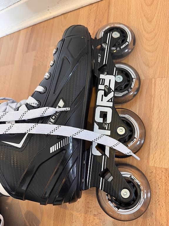Pattini in linea & Pattini a rotelle: Inlineskates Neu!  – Usato da Hünenberg See venduto da luc_lxp9 3