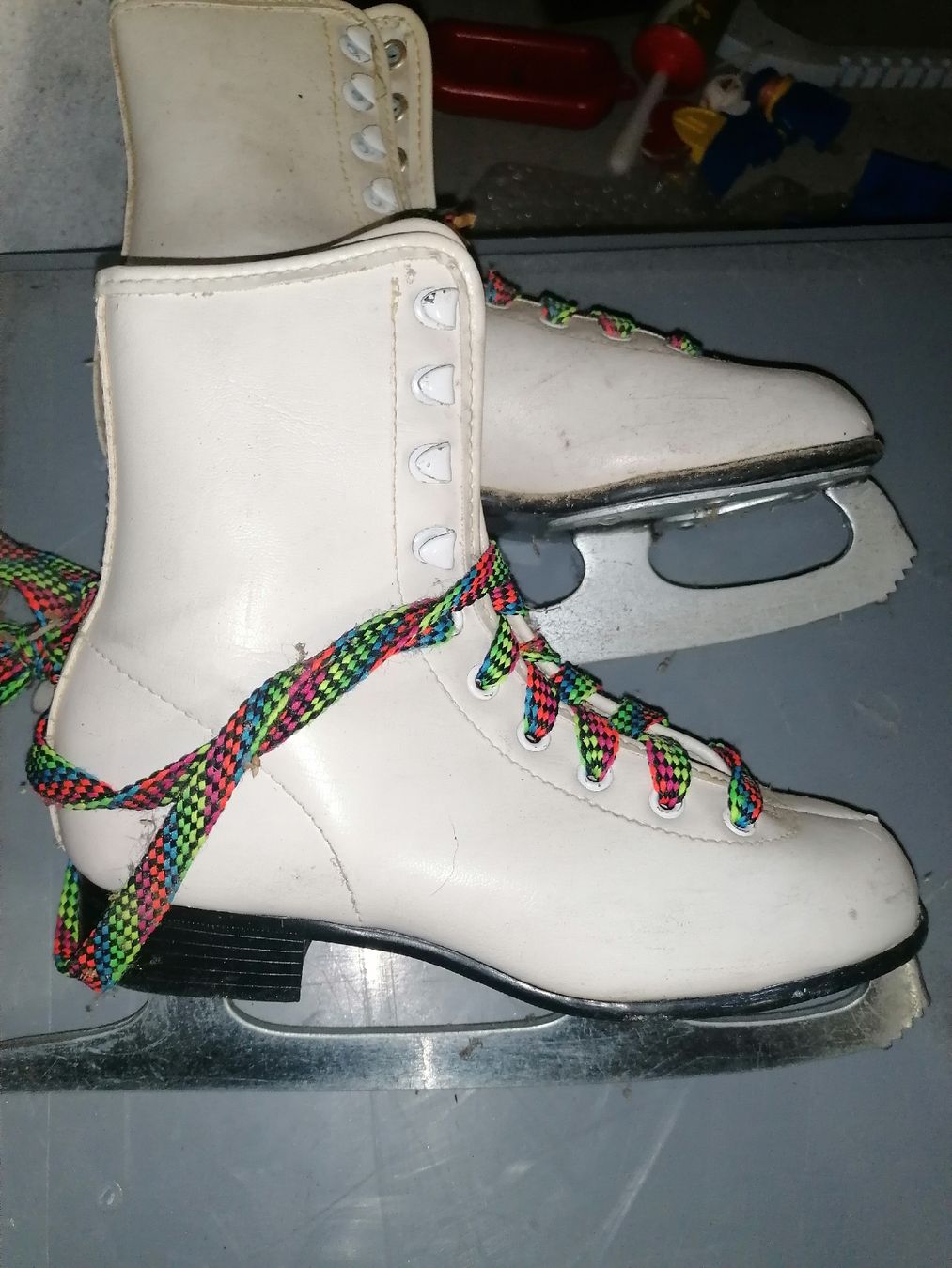 Pattini da ghiaccio: Weisse Schlittschuhe, Grösse 34, – Usato da Boniswil venduto da 1988liringreen 5