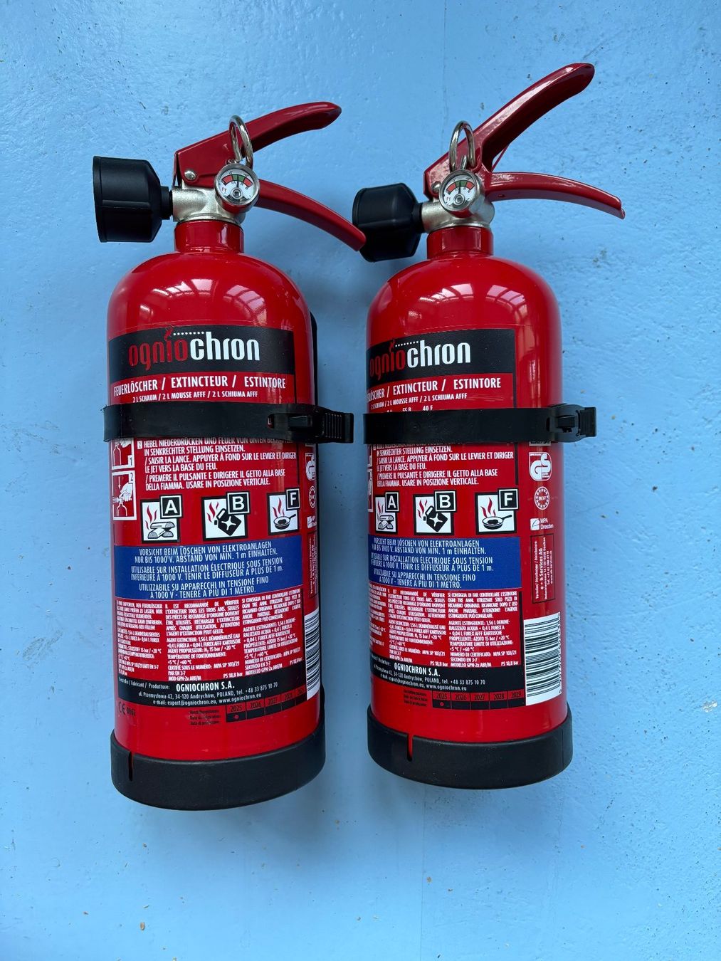 Feuerlöscher: 7 Feuerlöscher und 2 Brandschutzdecken – Neu (gemäss Beschreibung) aus Zürich von mar_hs6l 4