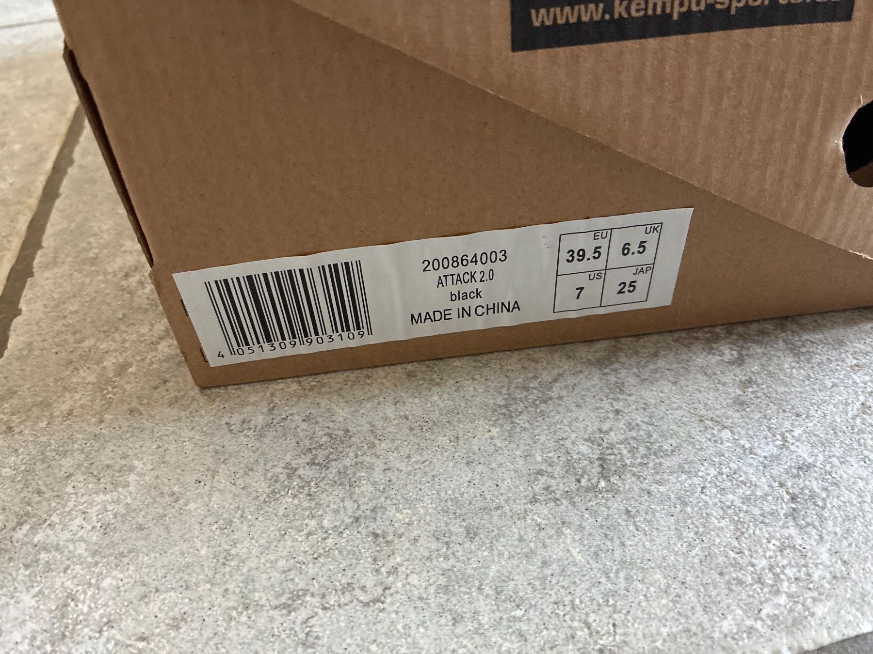 Herrenschuhe: Kempa Attack 2.0 Eur 39,5 – Gebraucht aus Aarau Rohr von Sheeno 2