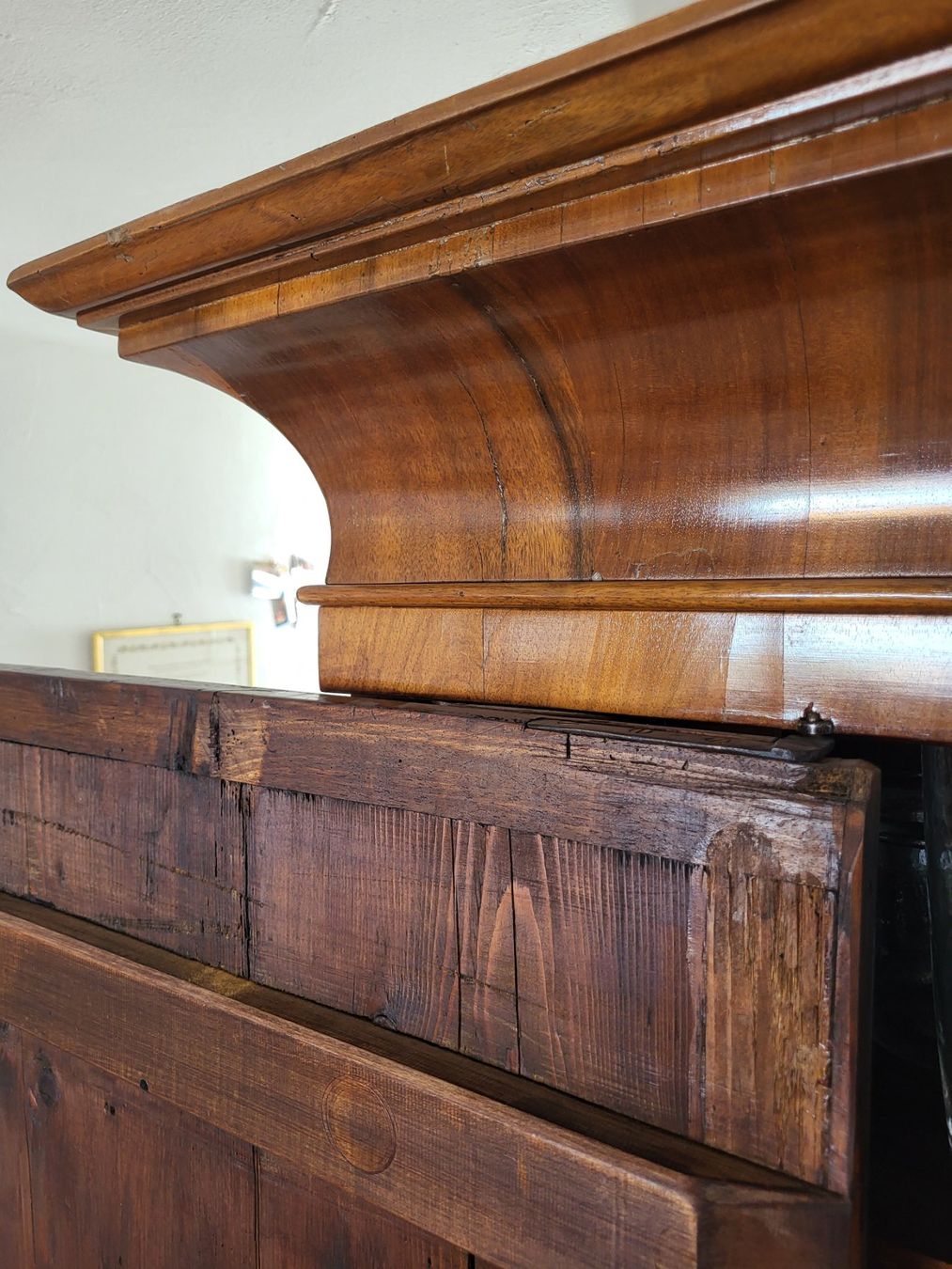 Armadi: Barock-Schrank Nussbaum – Usato da Stäfa venduto da OLT 4