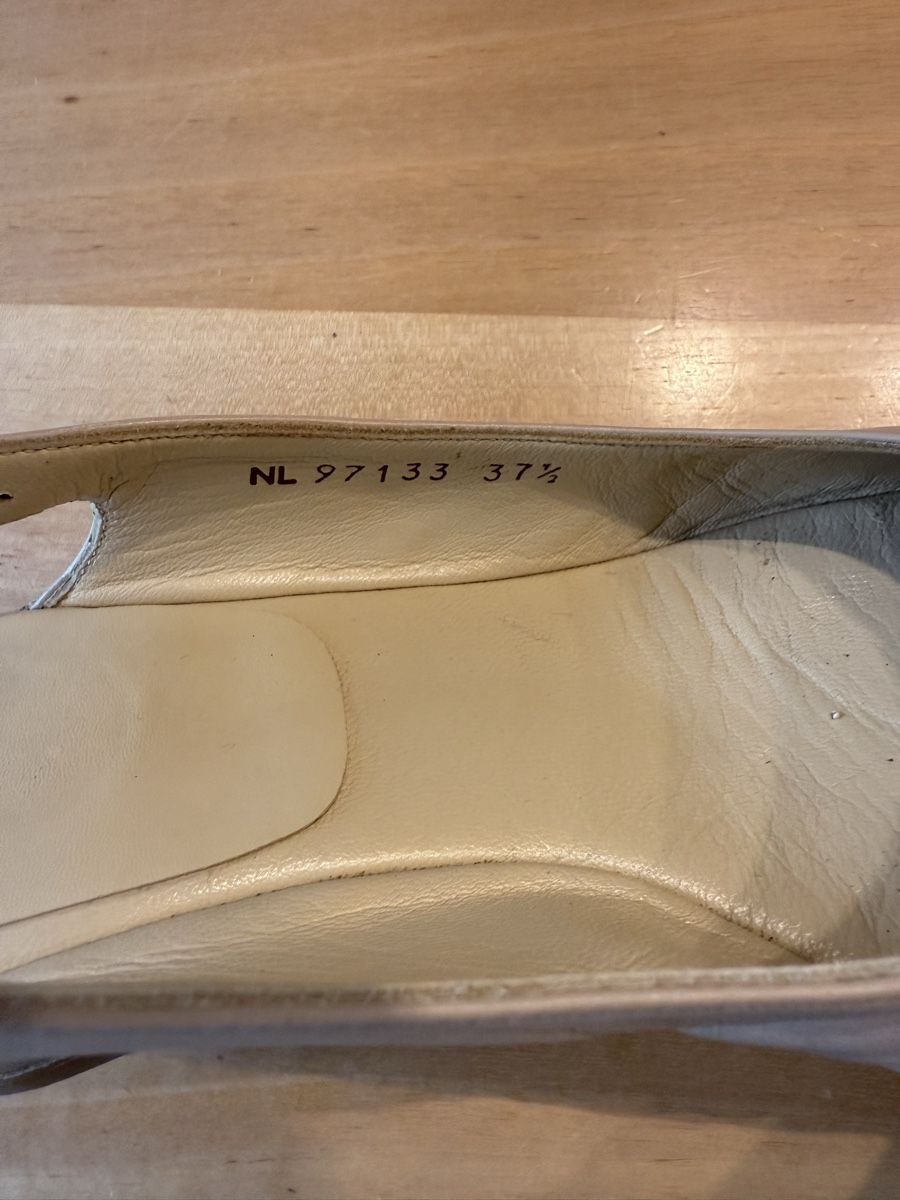 Stuart Weitzman Scarpe da donna: Stuart Weitzman Slingpumps Beige Gr. 37.5 Top! – Usato da Mettmenstetten venduto da _4_YOU_ 5