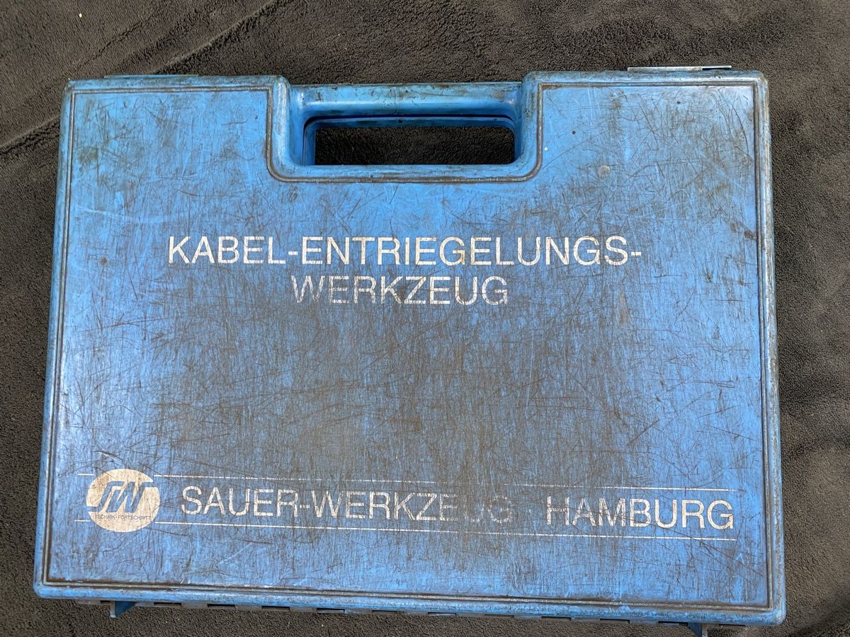 Alle Werkzeuge: Kabel-Entriegelungs-Werkzeug  – Gebraucht aus Hägglingen von Karin0802 4