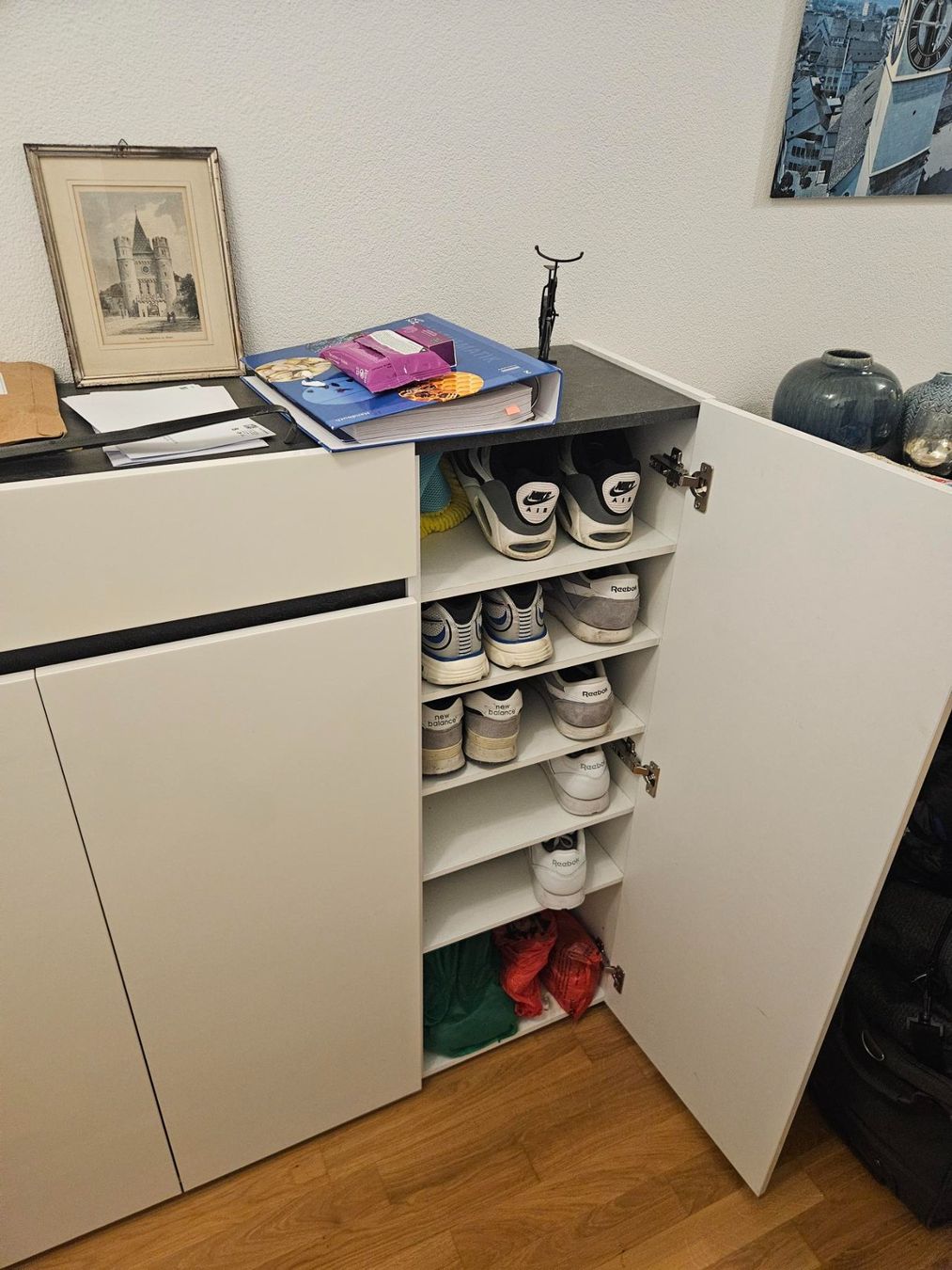 Pfister Armoires: Pfister Schuhschrank – D'occasion à Wallisellen par pas_d7hs 3
