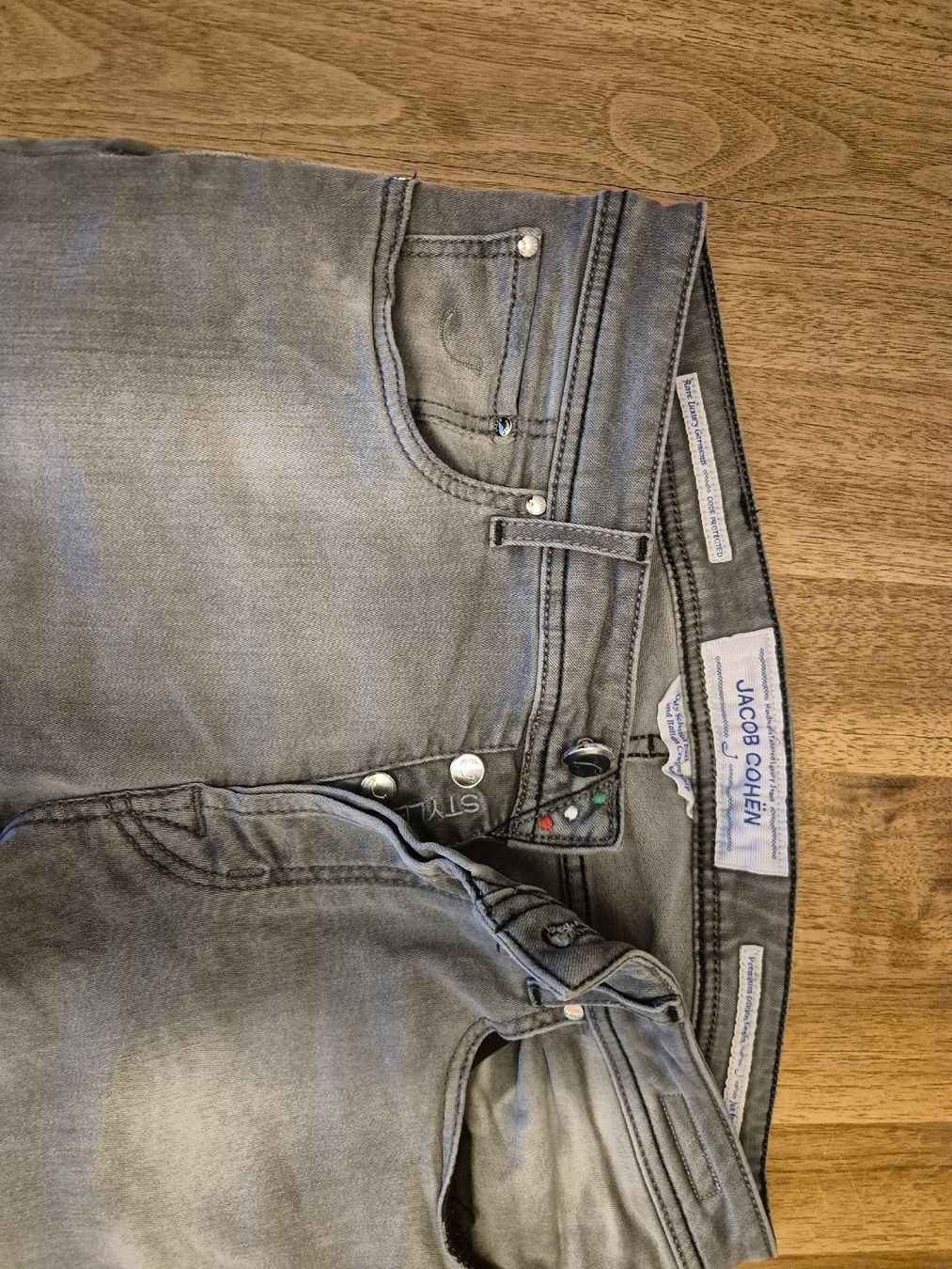 Jacob Cohën Jeans: Jeans von Jacob Cohen – Usato da Weesen venduto da sch_cs6t 1