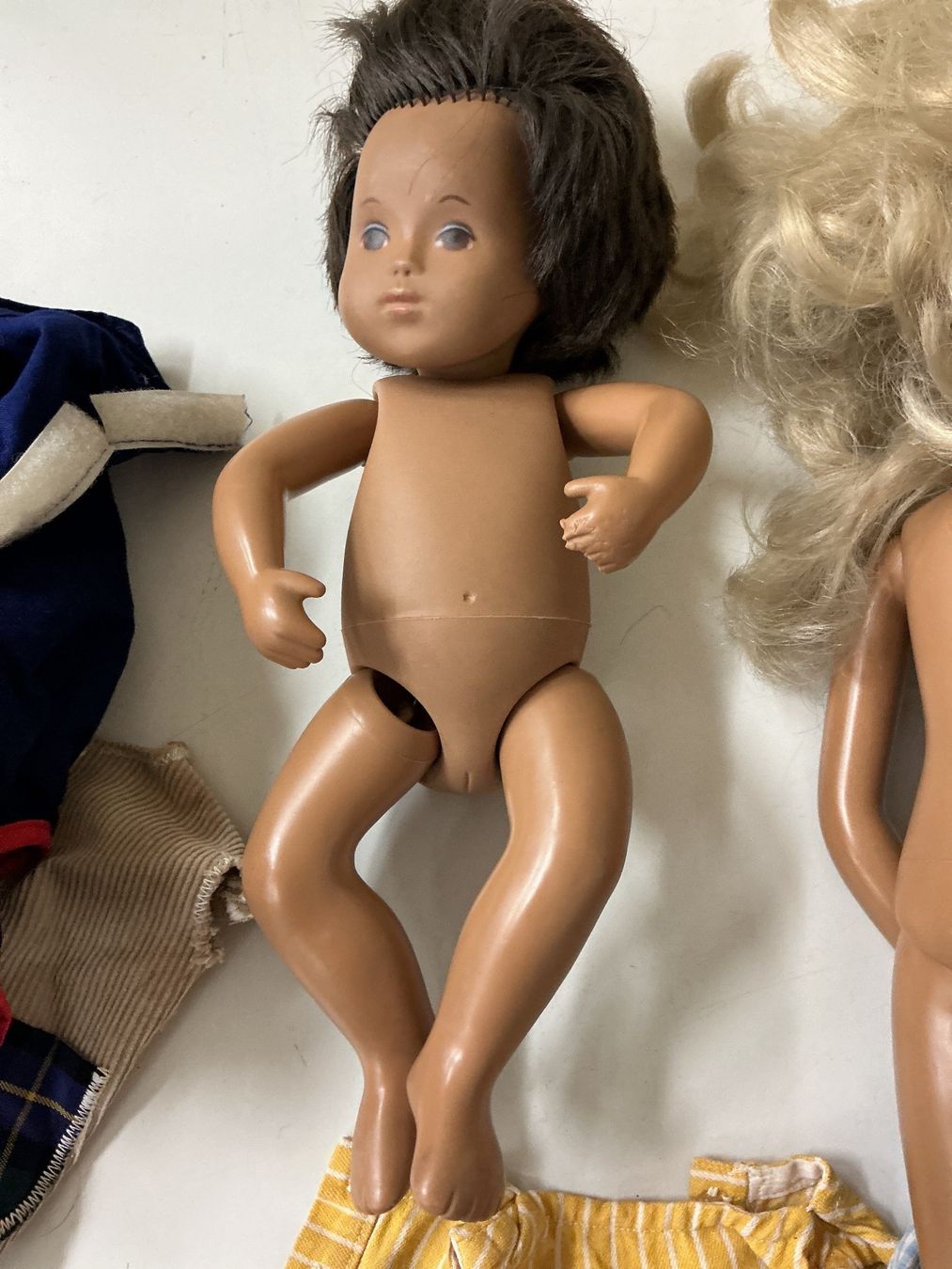 Bambole: 2 Sasha Puppen braun und blond – Usato da Bern venduto da vielerart 7