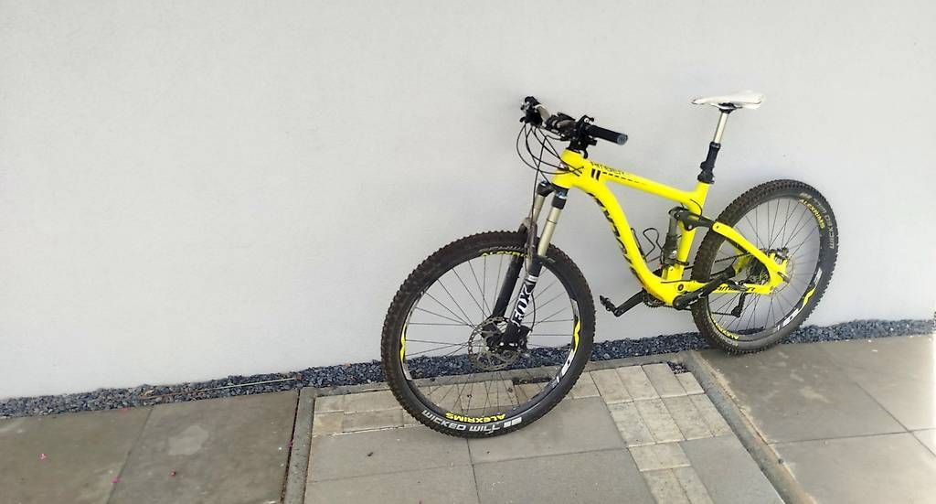Stöckli Vélos: Stöckli Amber S  Full-Carbon Fully MTB – D'occasion à Gettnau par rfe_z7c2 1