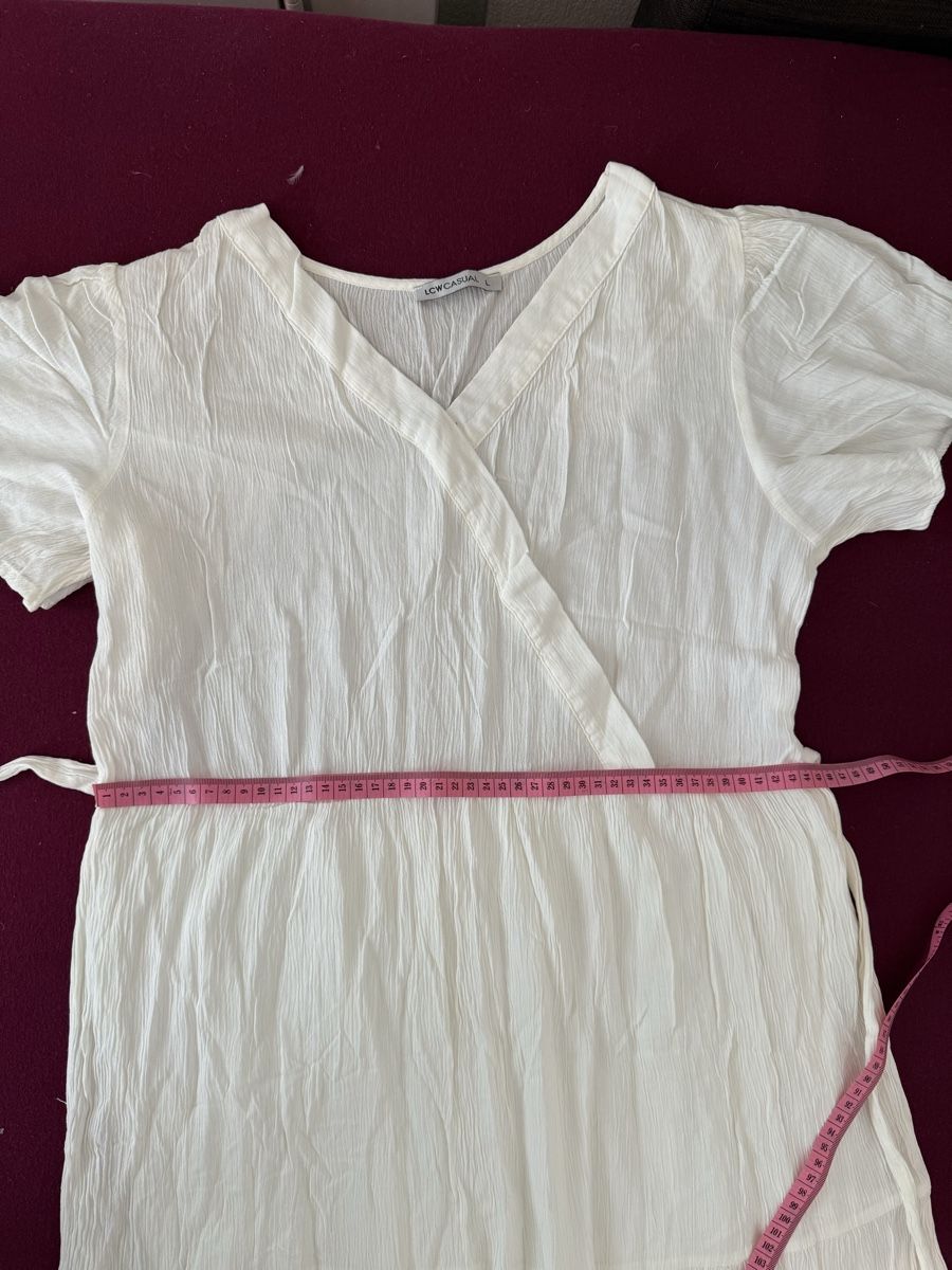 Kleider: Longue robe d’été blanche – Neu (gemäss Beschreibung) aus Le Locle von tchanatakoua 7
