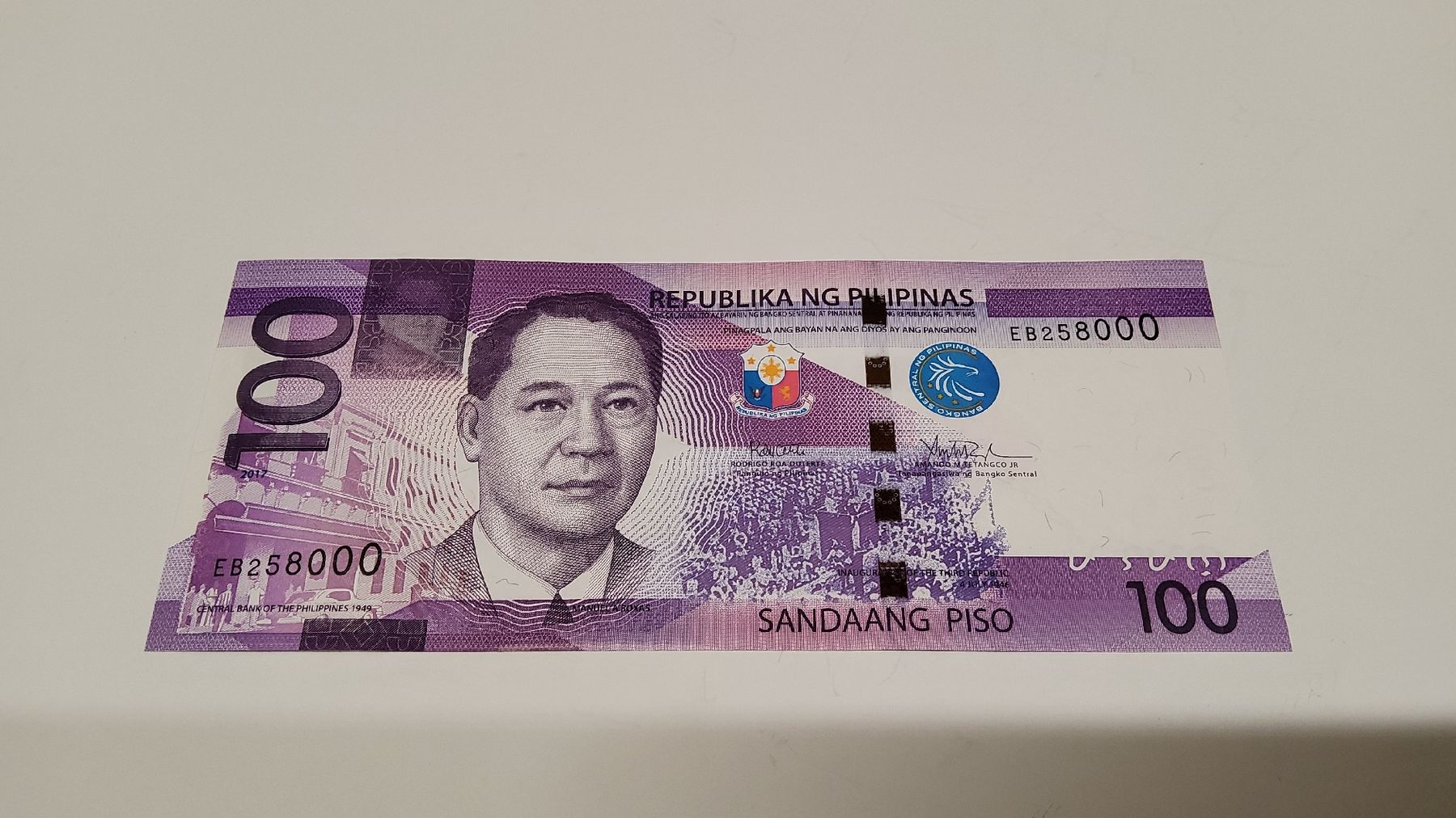 Banconote: Philippinen 100 Piso Mayon Vulkan 2017 Banknote – Nuovo e nell'imballaggio originale da Herisau venduto da Nluanalucas