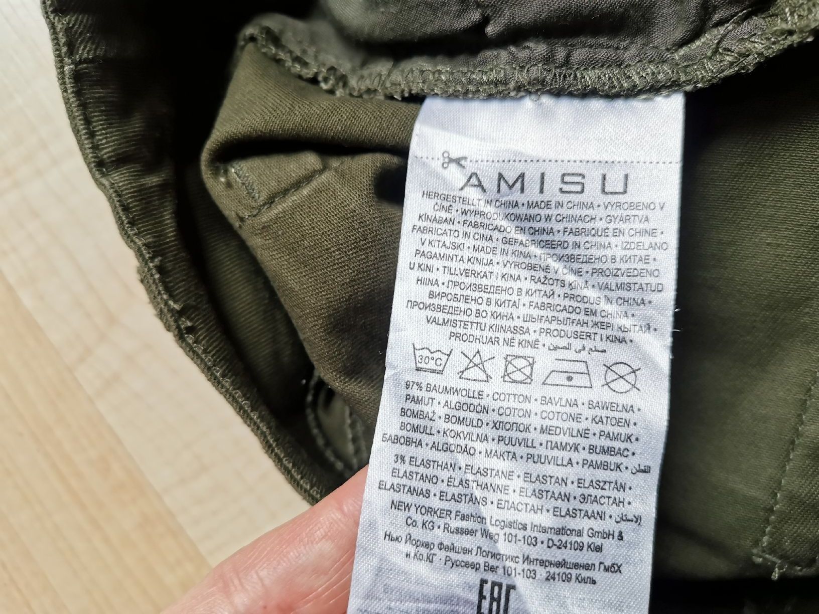 Hosen: Shorts Hotpants olive khaki Gr.38 – Gebraucht aus Zürich von Hibiskus3 4