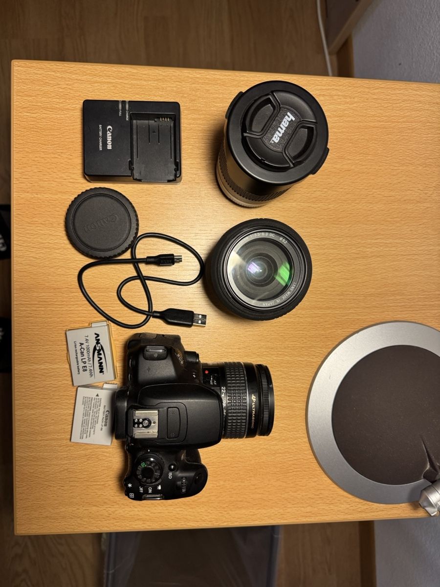 Canon Kamera: Canon EOS 700D DSLR Camera Bundle mit 3 Objektiven – Gebraucht aus Unterägeri von YanOet