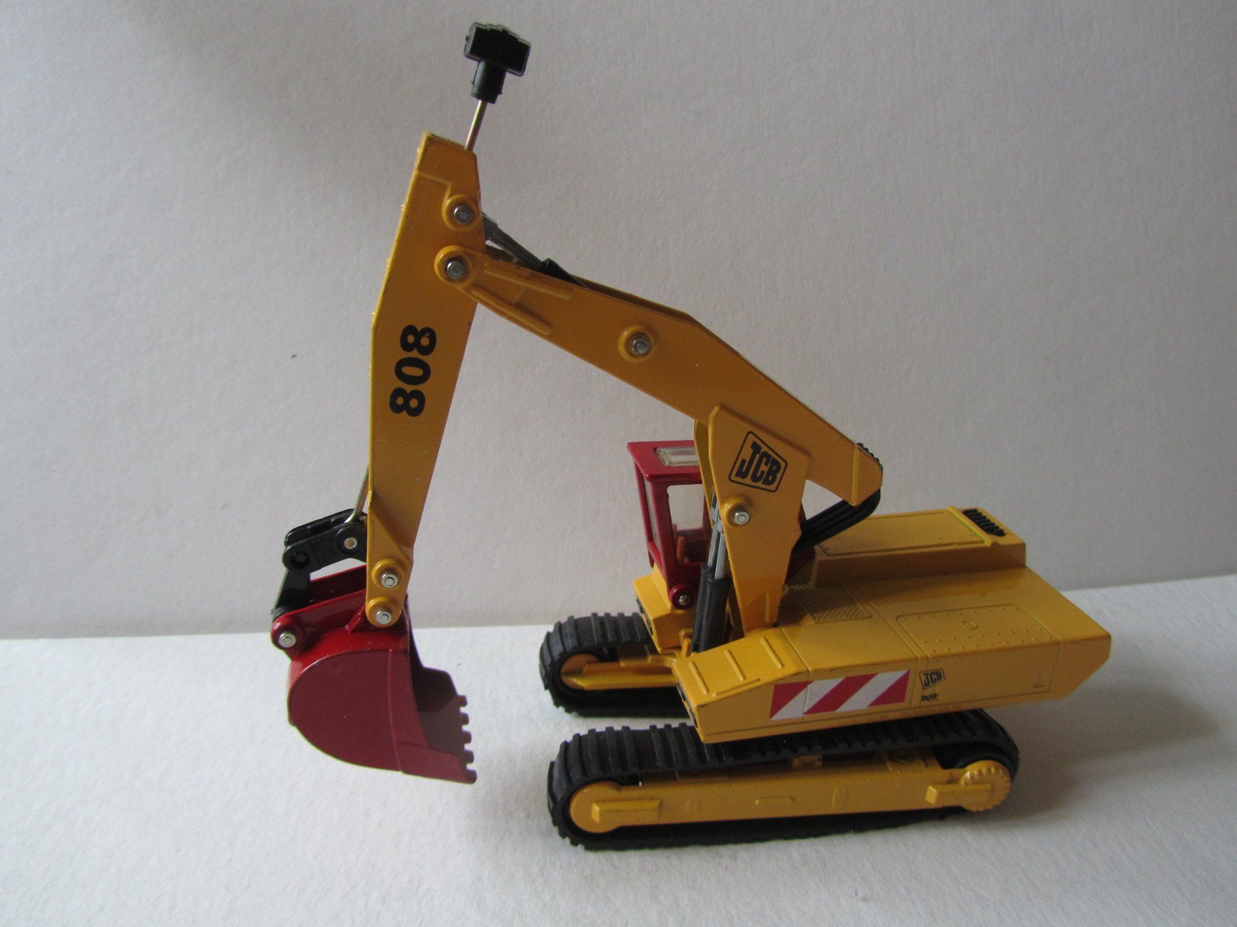 Matchbox Voitures modèles: JCB 808 Bagger, Matchbox Super Kings – D'occasion à Weiningen ZH par dietsch57