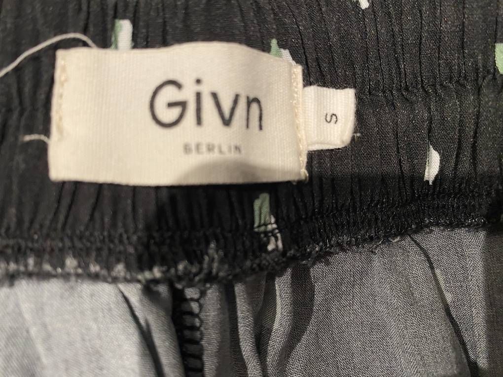 Pantaloni: Culotte von Givn GR. S schwarz – Usato da Oberrohrdorf venduto da Desteny1 3