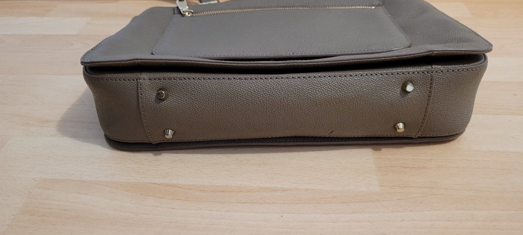 DKNY Sacs femmes: Schultertasche DKNY – D'occasion à Schwyz par Vesparider01 2