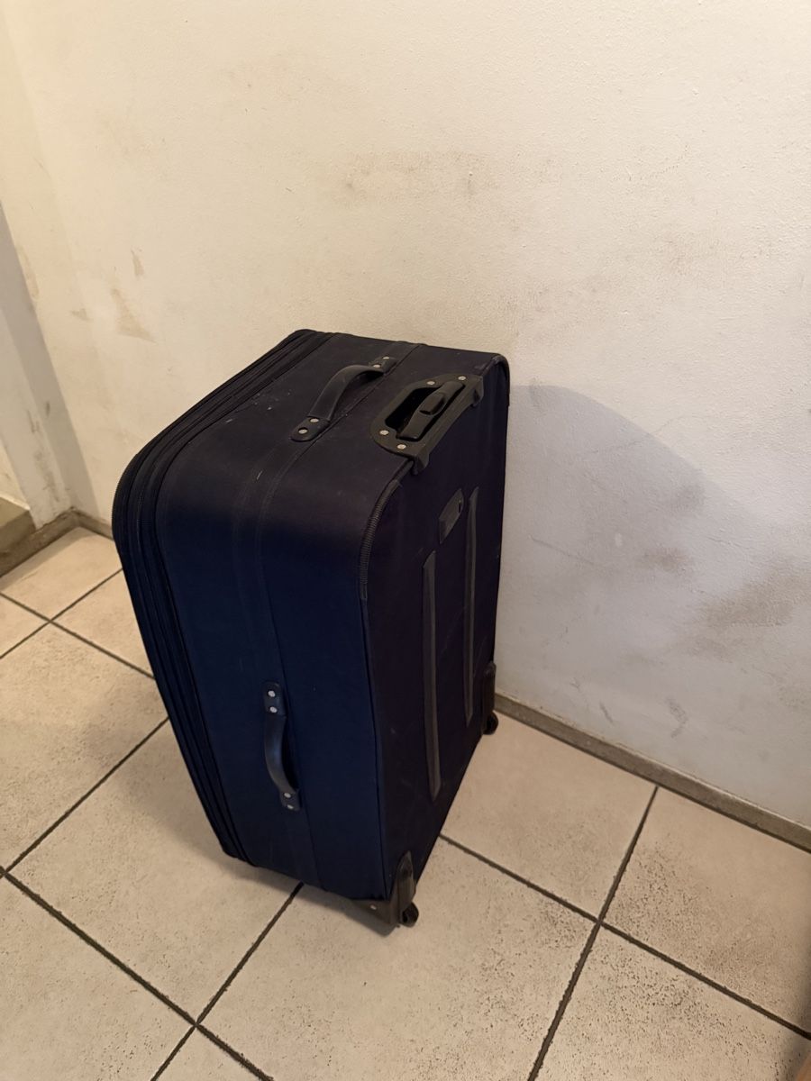 Reisekoffer: Large (108-120 L) Suitcase with 2 wheels – Gebraucht aus Zürich von aus_r2dq 1