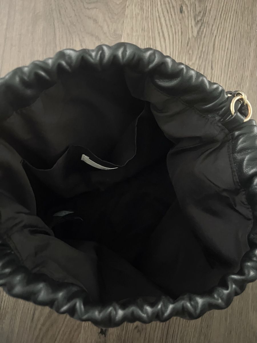 H&M Taschen für Damen: Beuteltasche von H&M – Gebraucht aus Winterthur von jessi_b95 1