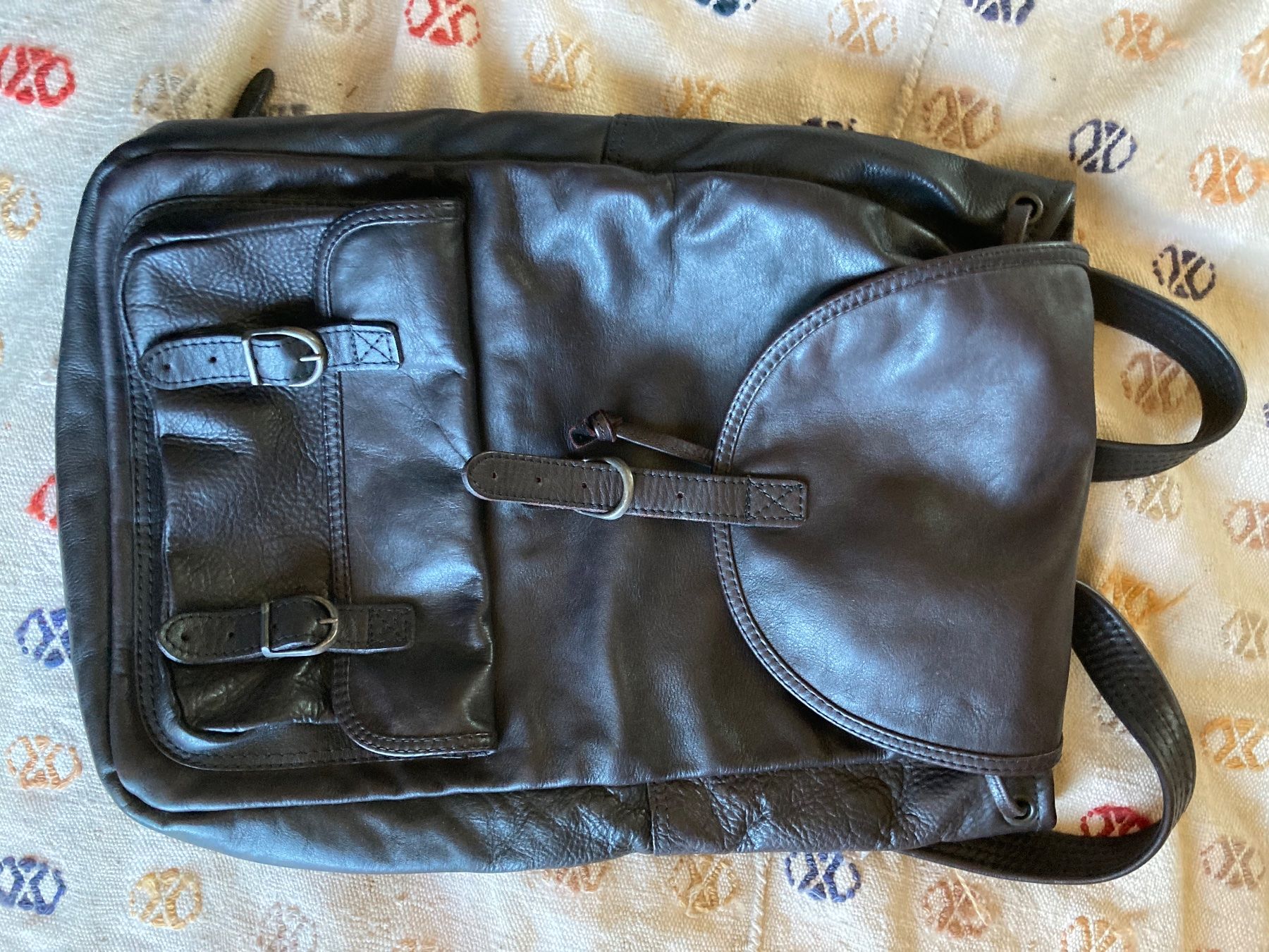 Sacs à dos: schwarzer sauberer Lederrucksack – D'occasion à Mötschwil par pin_glq2 2