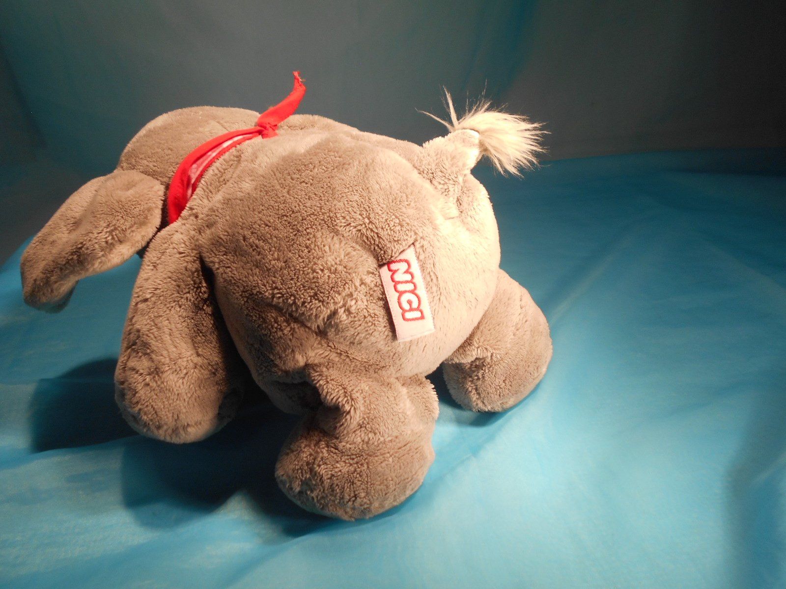 Nici Giocattoli: NICI Elefant mit Herz, L: 25cm – Usato da Bellach venduto da JingleCherry 4
