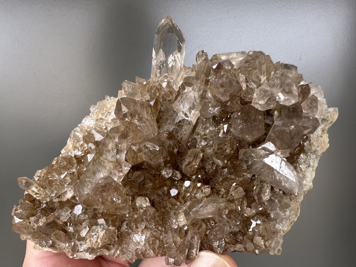 Minerali & Pietre curative: Heller Rauchquarz Val Surplattas – Usato da Oberuzwil venduto da Crystall0 3
