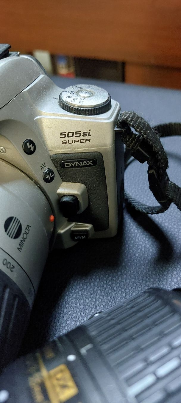 Minolta Fotocamera: Minolta Dynax 505si Super Spiegelreflexkamera mit Objektiv – Usato da Sarmenstorf venduto da Puschi 1