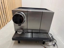 Nespresso Momento 120 Coffee & Milk NP120 – neuwertig