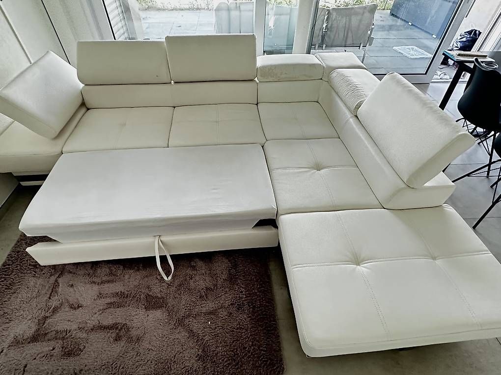 Divani: Ecksofa mit Bettfunktion  CHF 150. VB – Usato da Birrwil venduto da bes_wc5y 1