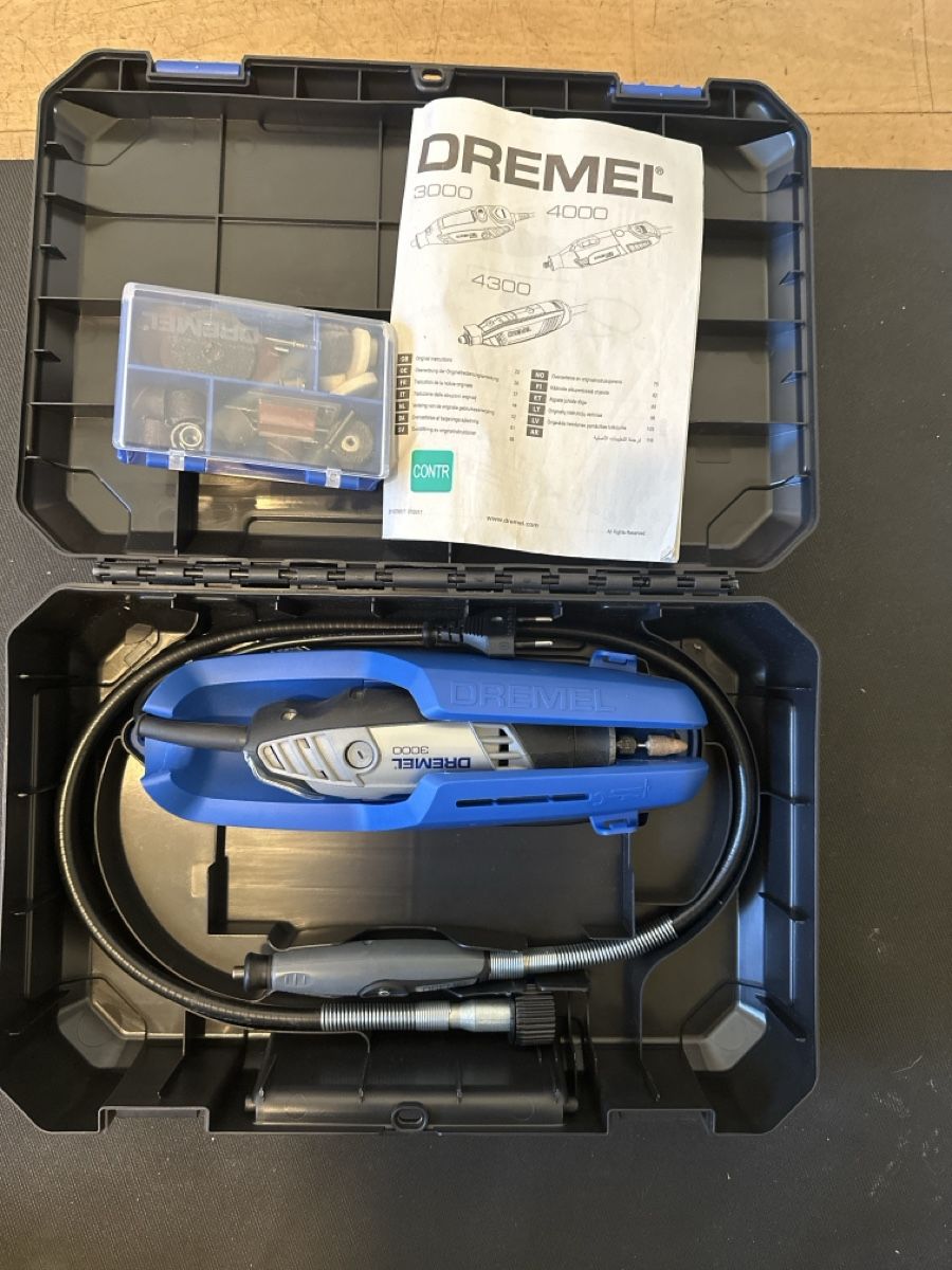 Toutes les machines: dremel 3000 multifunktionstool – D'occasion à Adligenswil par bac_8v5s