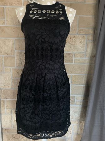 Schickes Guess Kleid, kleine Schwarze Gr. XS,S, neuwertig !