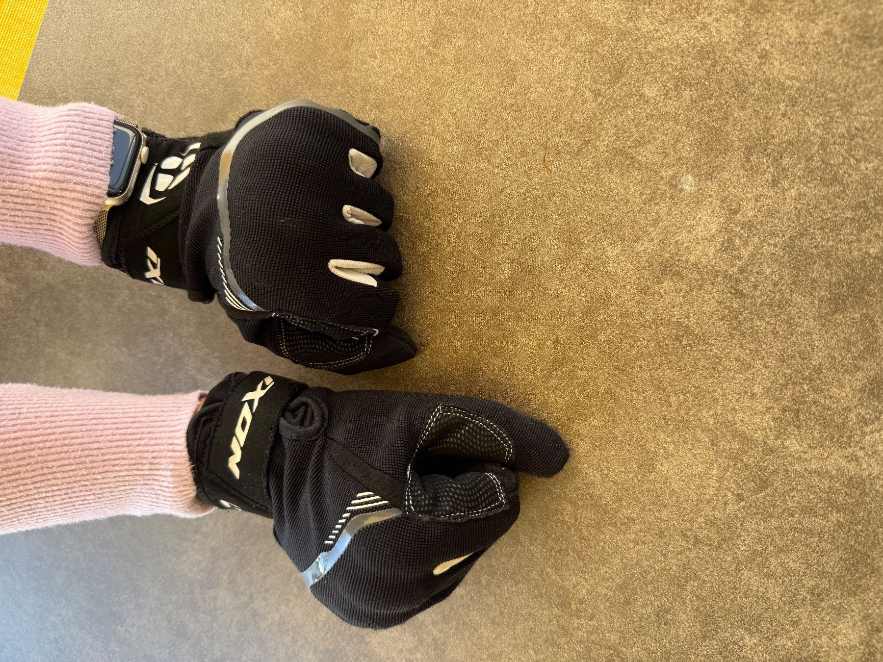 Ixon Guanti & manicotti: Gants moto IXON, taille M – Usato da St-Léonard venduto da chr_27y2 1