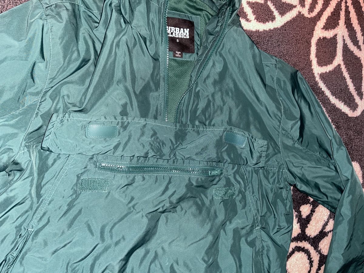 Giacche: Urban Classics Windbreaker - Grün – Usato da Gipf-Oberfrick venduto da rou_sfb2 2