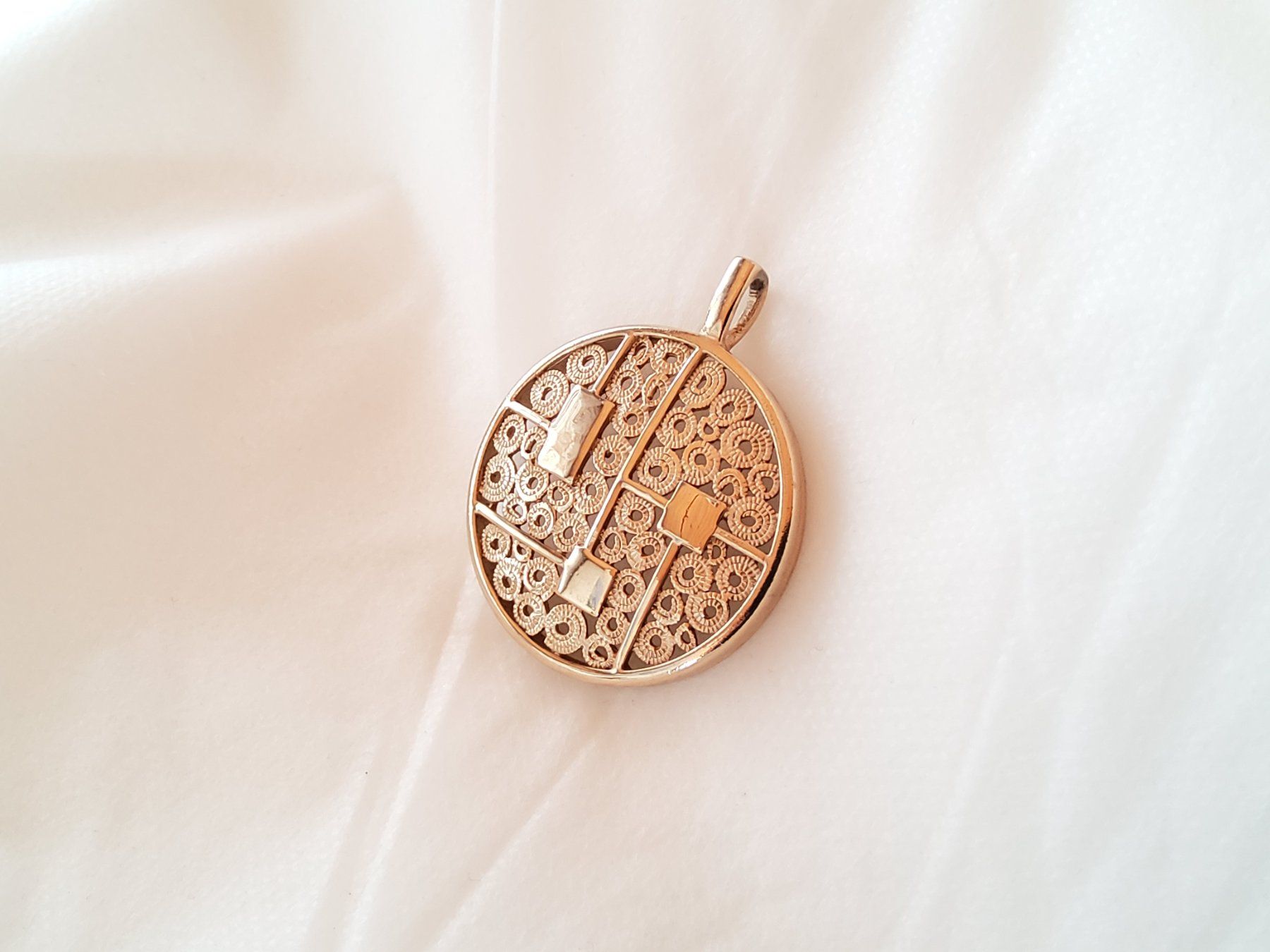 Anhänger: Pendentif vintage doré  – Gebraucht aus Malleray von Broc-Mo 7