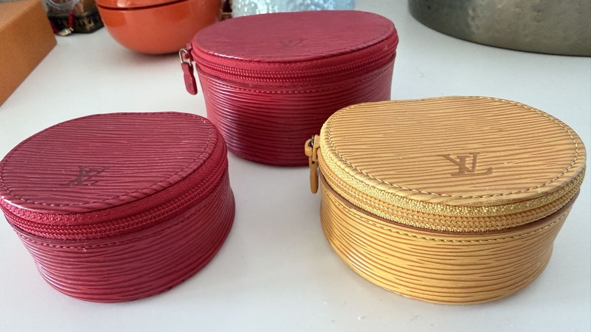 Louis Vuitton Taschen für Damen: LOUIS VUITTON SET – Gebraucht aus Horn von FashionFlowerCh 1