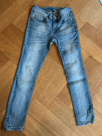 Kinder "Dirty" JEANS HOSE geschrieben XXS entspricht 146 cm