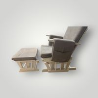 Gemütlicher Schaukelstuhl mit Hocker - Top Zustand!
