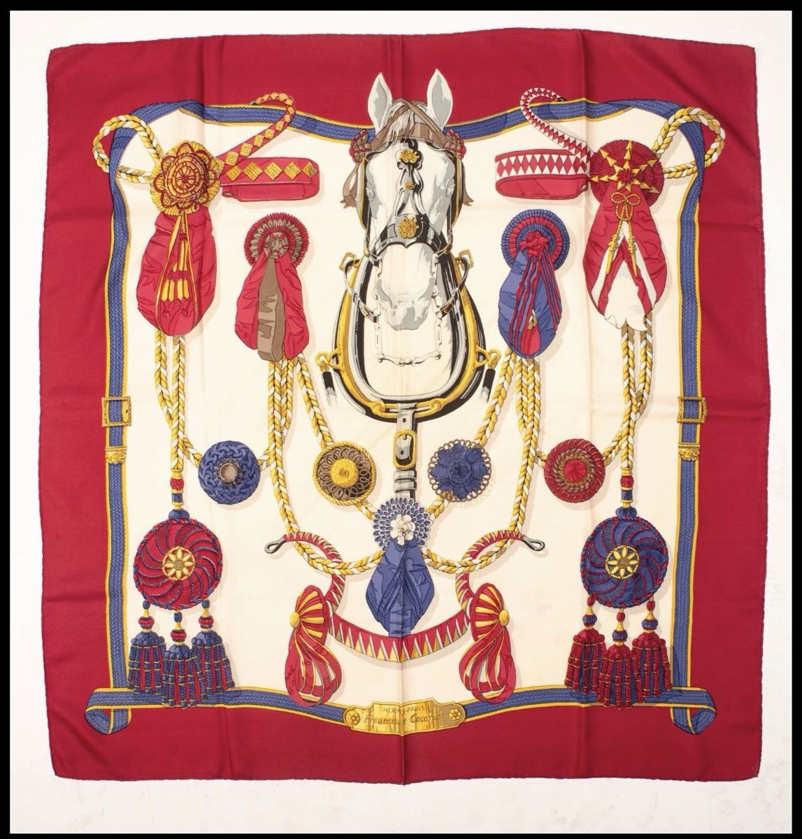 Hermès Foulard & Sciarpe: HERMÈS, carré en soie – Usato da genève venduto da champanonono