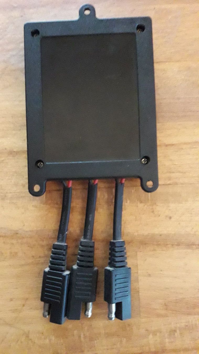 Dispositivi a energia solare: Solar-Laderegler 7 Amp. – Usato da Däniken SO venduto da Tera-x 3