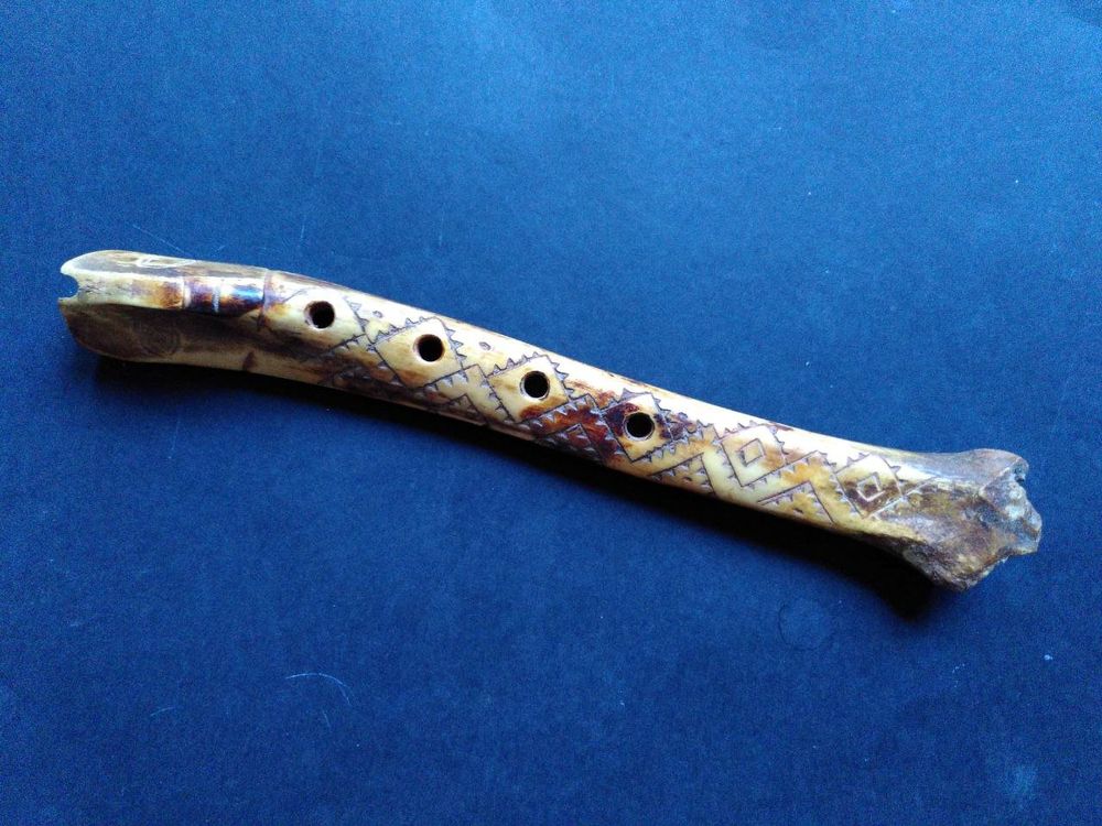 Flûte ancienne en os, sculptée à la main, Pérou (Gebraucht) in Planles — free download