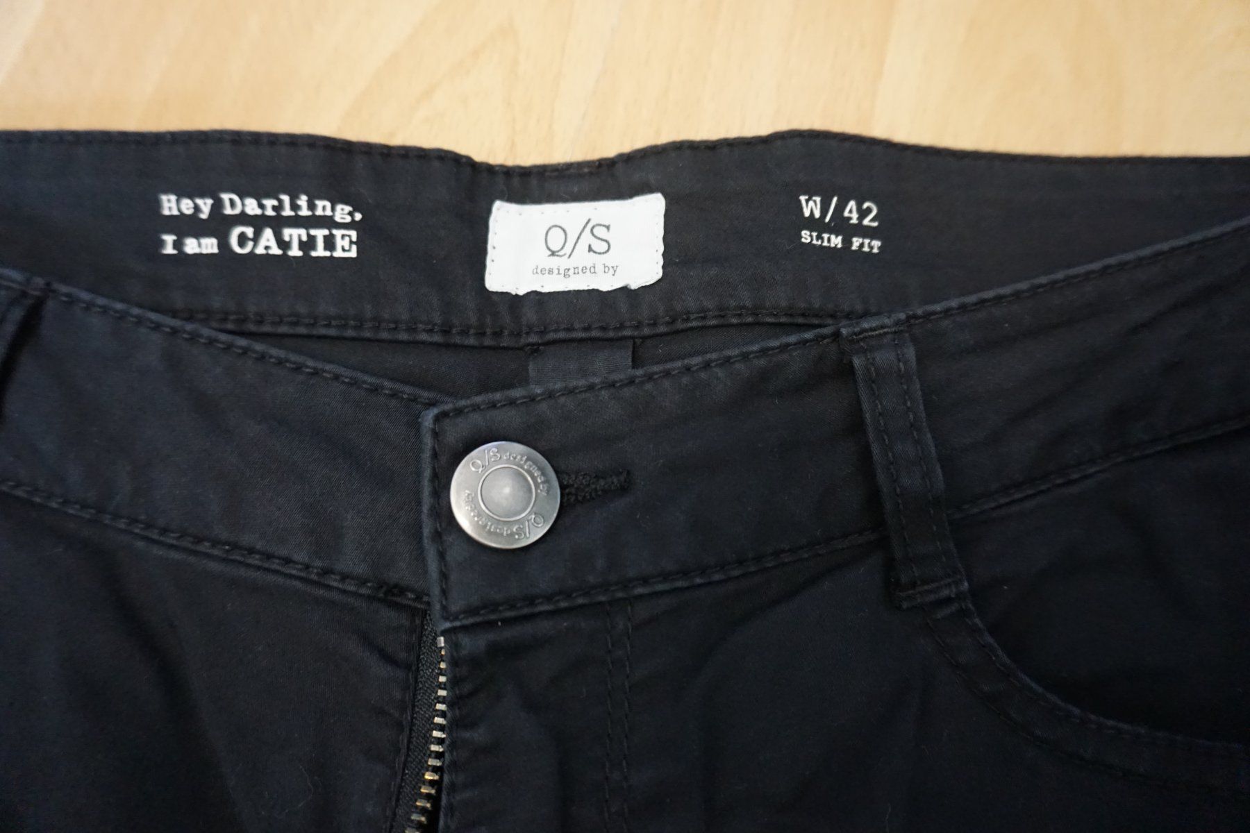 Jeans: Schwarze Sommerhose, Grösse 42, 3/4 lang – Gebraucht aus Zürich von einalemjena 3