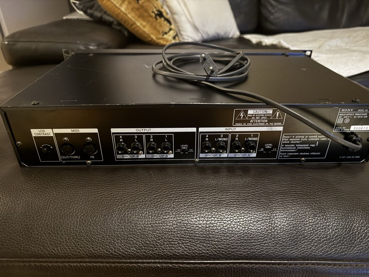 Musikinstrumente: Sony DPS-V55m - Top Effektgerät – Gebraucht aus Zürich von 1cut2 4