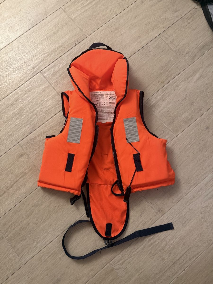 Giubbotti di salvataggio: Schwimmweste Kind (30-40kg) – Usato da Wilen b. Wil venduto da yes2598