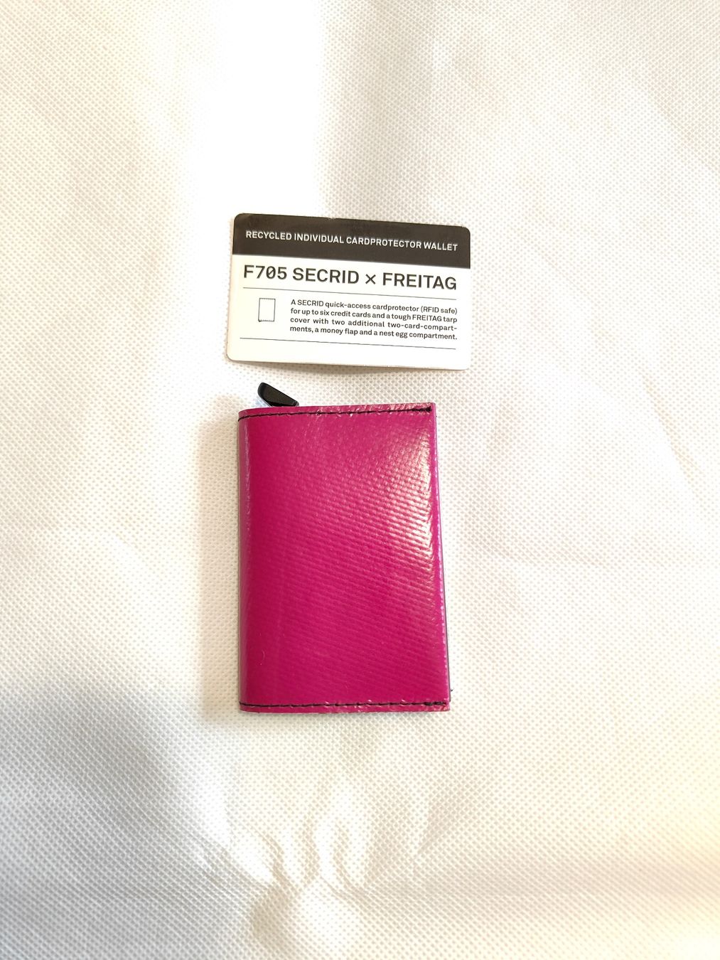 Freitag Portafogli: Freitag-Portemonnaie Secrid F705 – Nuovo (secondo la descrizione) da Winterthur venduto da the7mx1reon