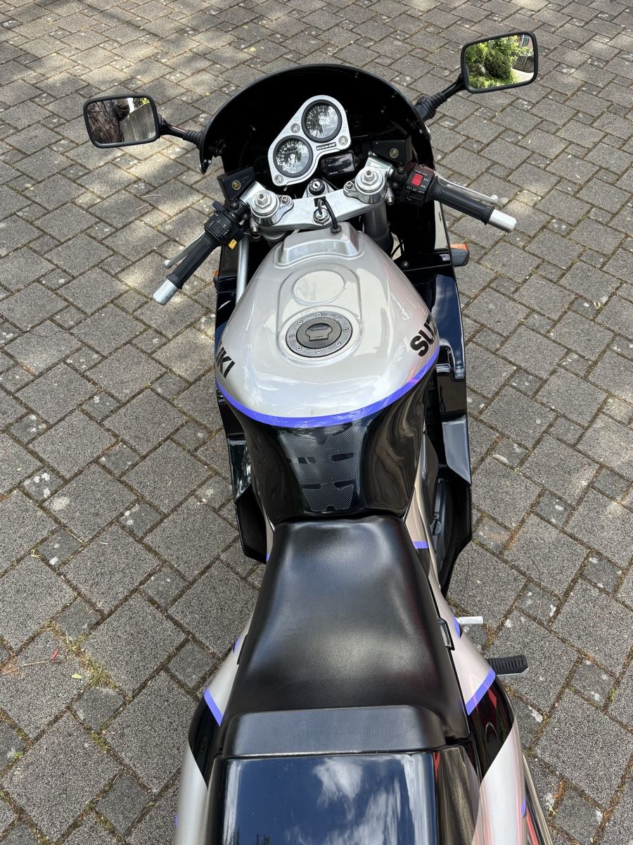 Suzuki Strada: Suzuki GSX-R 1100 1993 – Usato da Wahlen b. Laufen venduto da budo4242 8