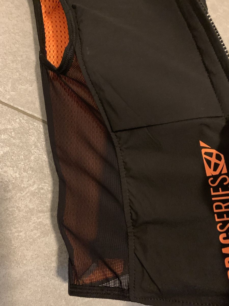 Ixon Protezioni & Imbottiture: Ixon Airbag Motorradweste U03 – Usato da Sumiswald venduto da tanscha. 3