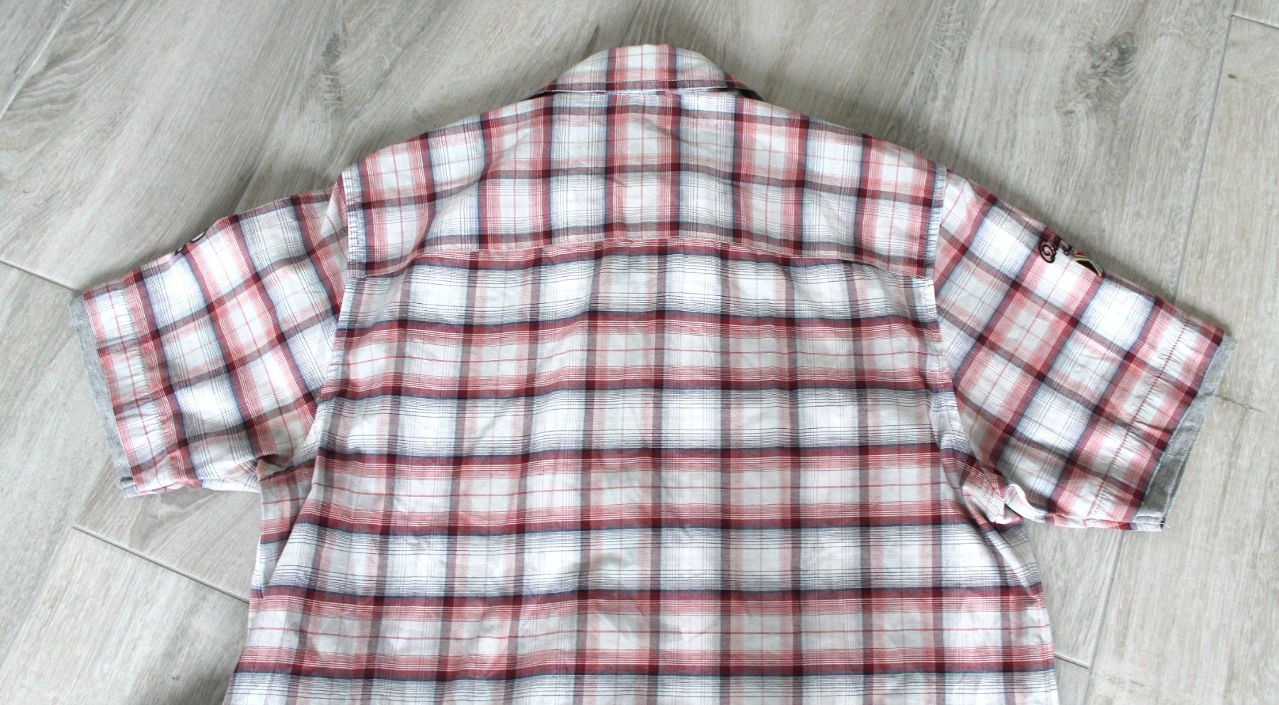 Kleiderpakete: Lot de 4 chemises taille L – Gebraucht aus Chez-le-Bart von jasse 4