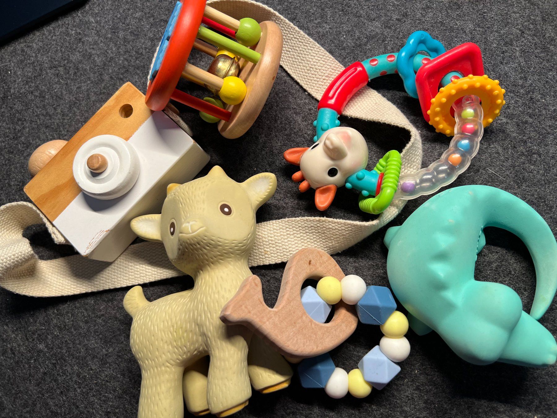 Giocattoli: Jouets d'éveil bébé - Set de 6 pièces – Usato da Genève venduto da PoissonBlue 1