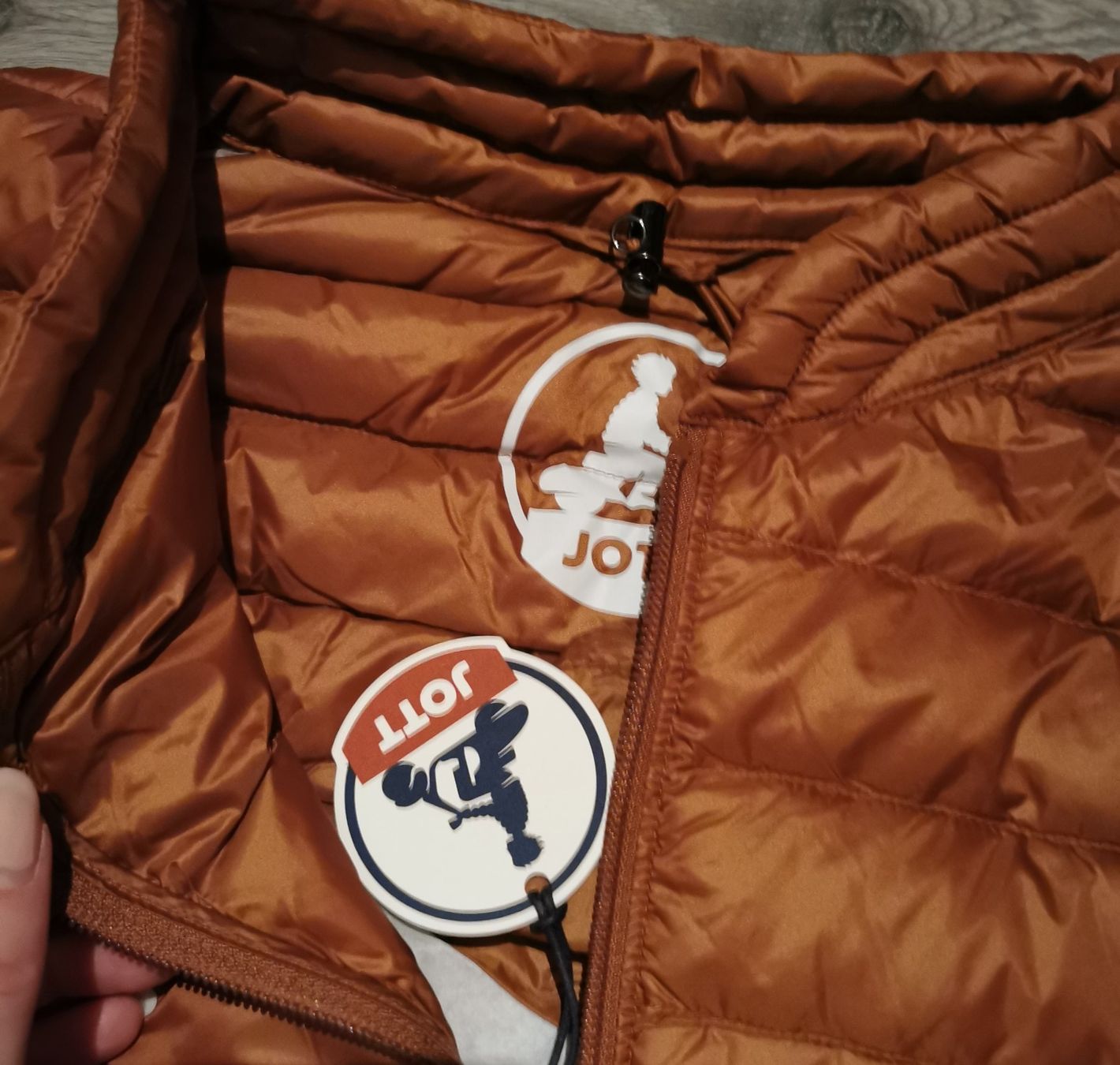 Jott Giacche: Doudoune JOTT taille L neuve – Nuovo e nell'imballaggio originale da Rapperswil SG venduto da ape_m8s2 1