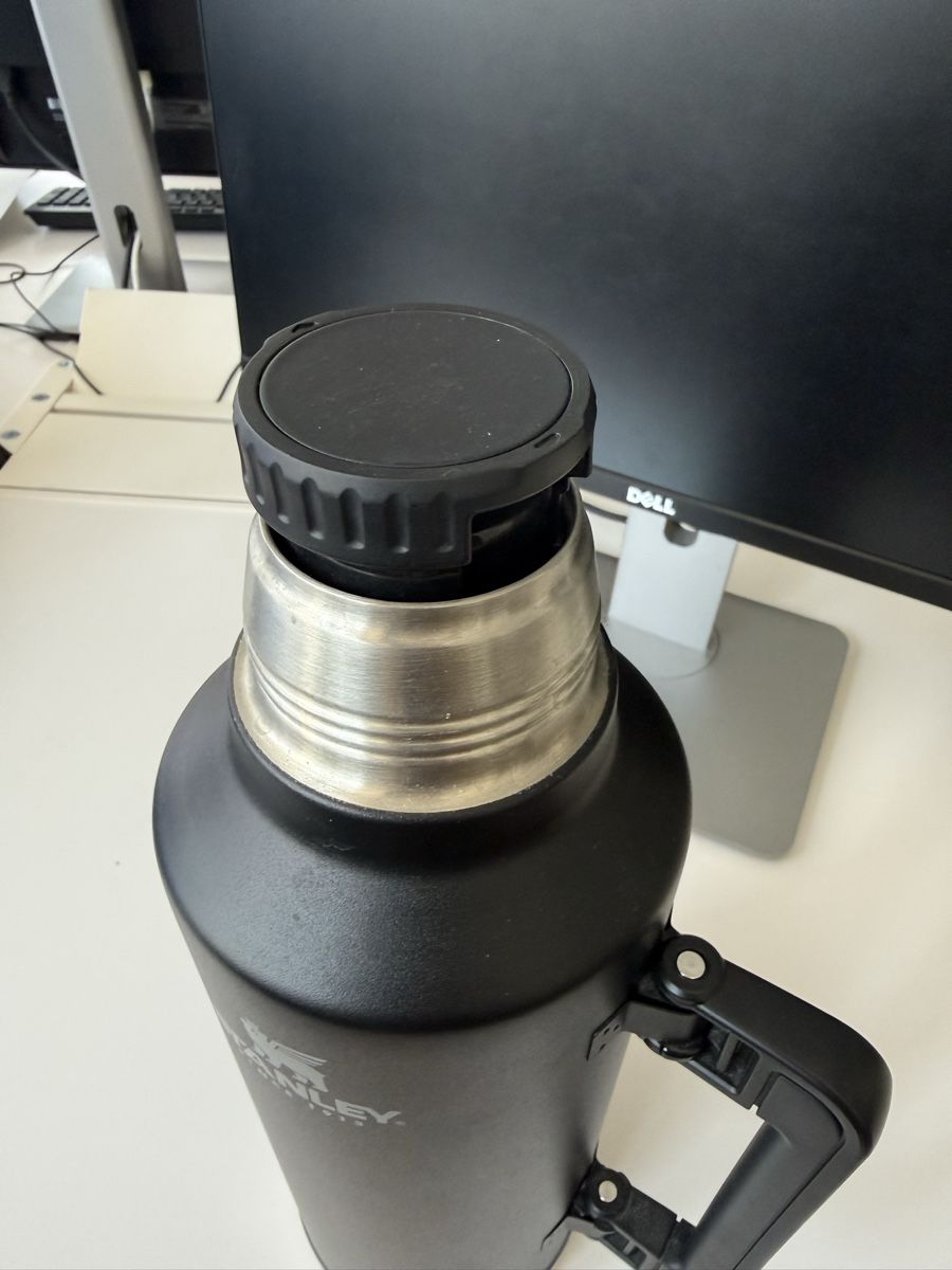 Stanley Gourdes & Thermos: Stanley Classic 2.3l Thermal Bottle – Neuf (Voir description) à Zürich par pet_6kjf 4